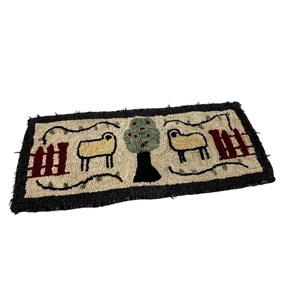 Primitive Folk Art Hand Hooked Wool Table‎ Runner Sheep Tree Farmhouse 22x10